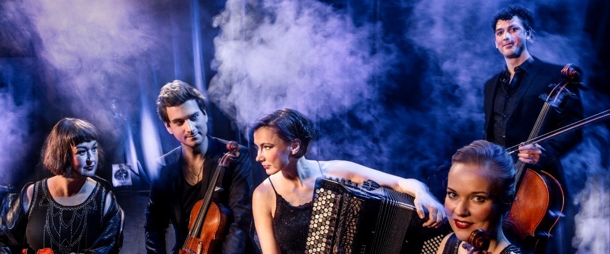 Minna Weurlander, ackordeon & Deseo String Quartet