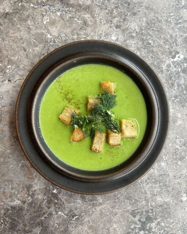@lovecoffee_winebar SOUP OF THE WEEK 🥄

This weeks lunch is a green pea soup with coconut milk, dill, lemon and crispy croutons. Come by and try!

Love Coffee & Wine bar, Clemenstorget, Lund

#lundcity #visitlund